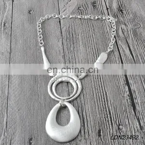 Silver Hammered Circle Necklace thumbnail-6
