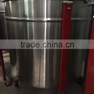 Bee Equipment Radial Honey Extractor thumbnail-2