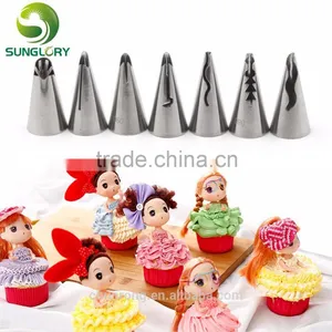 Hot Selling Wedding Cake Decorating Icing 7PCS Stainless Steel Russian Nozzles Pastry Bobbi Skirt Cake Nozzles Decoration Piping thumbnail-1