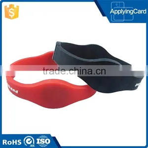Hot Selling Product Rfid Silicone Wristband With Logo Printing for Swimming thumbnail-1
