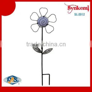 Iron Solar Flower Outdoor Light thumbnail-1