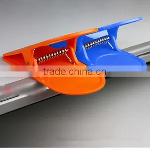 Creative Cup / Bottle Holder Clip Used for Desk or Table , Mixed Colors thumbnail-5
