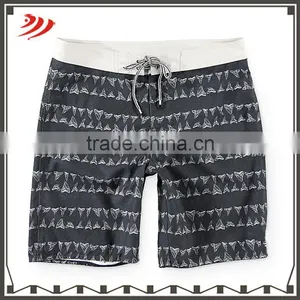 2015 Hot Sale Sublimation Printing Stretch Compression Shorts Design for Men thumbnail-1