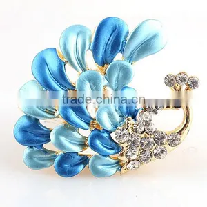 Wholesale Clothing Products Diamond Grade Noble Peacock Brooch thumbnail-1