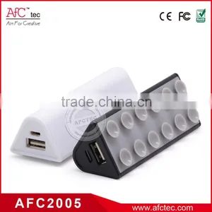 Suction Cup Phone Holder Design Good Battery Capacity Customized Hang Design 2000mAh Power Bank thumbnail-3