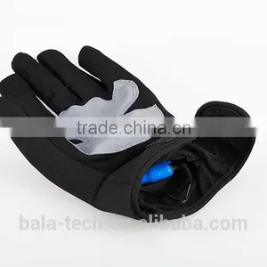 Heated Gloves and Socks thumbnail-3