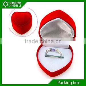 Beautiful Heart Shaped Ring Box thumbnail-1