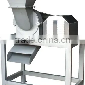 9.5 Tons Squirrel Cage Type Crushing Machine thumbnail-1