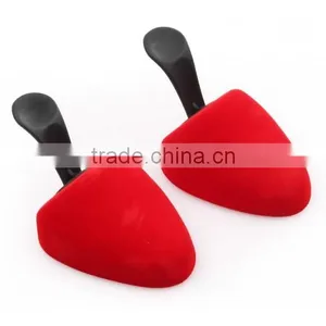 Foam Shoe Tree With Handle thumbnail-1