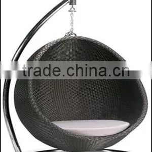 PE Rattan Garden Hammock thumbnail-1