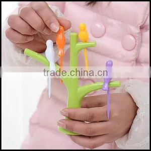 Eco-friendly Creative Cute Design Bird on Tree Shape ABS Plastic Fruit Fork Set Wholesale thumbnail-4