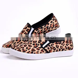 2017 Top Fashion Women Flat Shoes Casual Slip on Canvas Shoes thumbnail-3