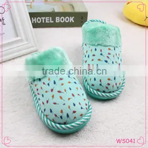 Good Quality Comfortable Family Kids Cotton Slippers Warm Indoor and Outdoor Slippers thumbnail-1