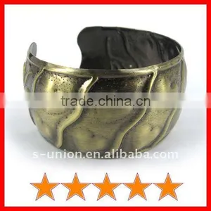 Beautiful Simple Design Round Copper Bangles thumbnail-1