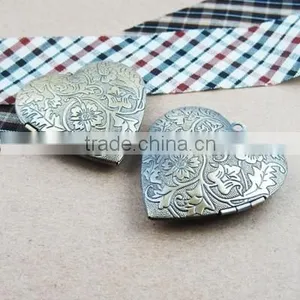 40mm Big Heart Shape Vintage Style Antique Bronze Brass Flower Photo Locket Pendant Charm DIY Supplies 1131010 thumbnail-2
