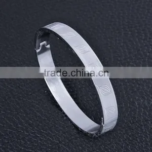 Wholesale Star Carving Pattern Stainless Steel Bracelet Bangle Can Open SMJ0054 thumbnail-2