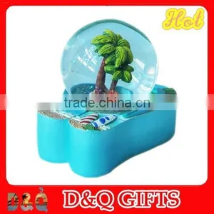 Polyresin Souvenir Snow Globe With Double Coconut Palm Tree Inside thumbnail-1