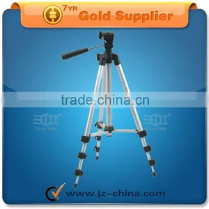 Carmera Lightweight Tripod thumbnail-1