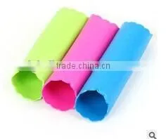 Silicone Garlic Peeler thumbnail-1