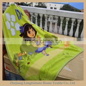 Yiwu China Suppliers Longfortune 100% Polyester Wholesale Thermal Protection Container Home Cuddly Fleece Baby Blanket thumbnail-3