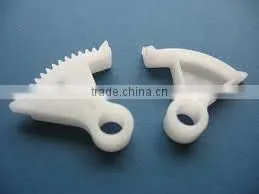 China Mold Factory Making Precison POM Plastic Injection Mold for Plate Teeth thumbnail-1