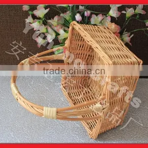 Boat Shaped Willow Basket Wholesale thumbnail-4
