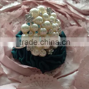 Silver Luxury Pearl & Rhinestone Napkin Ring For Wedding Candlelight Dinner thumbnail-3