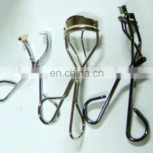 Eyelash Curler thumbnail-1