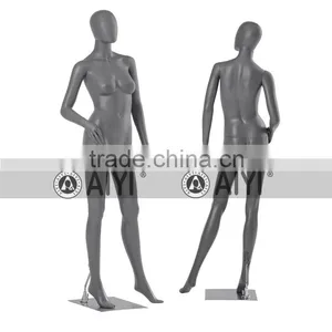 Charming Female Mannequin Window Display thumbnail-5