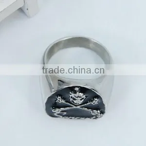 Skull and Crossbones Rings thumbnail-3