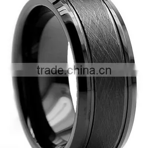 Tungsten Carbide Men's Black Brushed Textured Center Ring (8 Mm) thumbnail-1