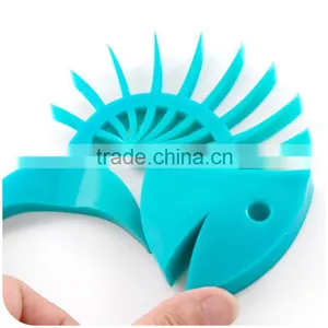 Creative Design Fish Bone Silicone Bar Soap Holder thumbnail-2