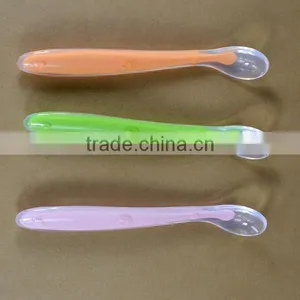 Hot Silicone Safe Feeding Spoon for Baby thumbnail-4