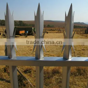 2015 New Powder Painted Hot Dipped Galvanized Tube Safe Palisade Fence thumbnail-1