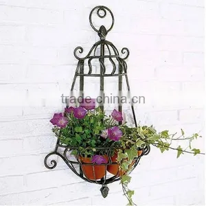 Metal Wall Plant Holder thumbnail-1