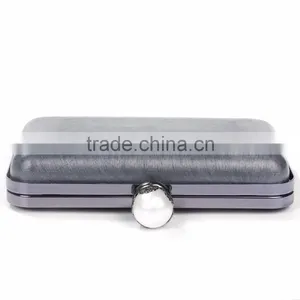 Iron Based Alloy Rectangle White Gunmetal Flower Acrylic Imitation Pearl Kiss Clasp Purse Frame thumbnail-1