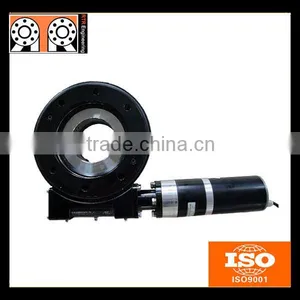 High Quality Fast Delivery Engineering Machinery Use 9'' SE9 Enclosed Housing Slew Drive thumbnail-2