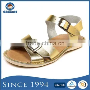 Wholesale LY-057 Gold Shining Patent Girls Open Toe Leather Sandals thumbnail-1