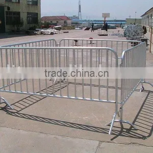 Crowded Control Barricades thumbnail-1