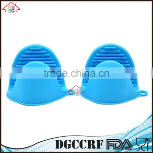 NBRSC High Quality Heat Resistant Mini Cooking Pinch Mitts Silicone Gloves Pot Holder thumbnail-3