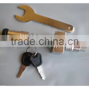 Anti Rattle Hitch Lock thumbnail-3