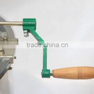 Hot Sale 8 Frame Manual Stainless Steel Honey Extractor Beekeeping Equipments 2 3 4 6 8 12 24 Frame Honey Extractor thumbnail-3