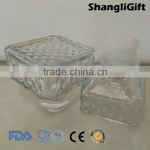 Square Glass Wine Bottle Lids thumbnail-2