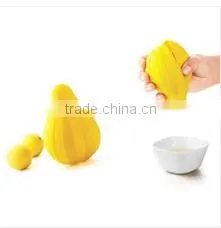 Eco-friendly Flexible Silicone Lemon Juicer With FDA LFGB Approvals thumbnail-1