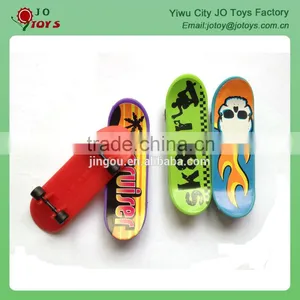 Plastic Mini Finger Skateboard thumbnail-1