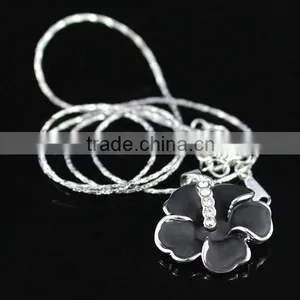 Austrian Crystal Jewelry 18k Flower Necklace thumbnail-2