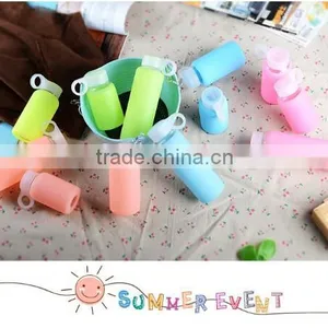 Colorful High Borosilicate Glass Water Bottle With Silicone Sleeve and Handle thumbnail-3