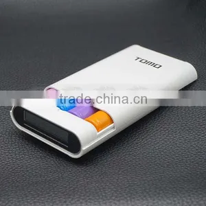 2016 NEW! Smart Power Bank 18650 Li-ion Battery Charger TOMO V8-4 Intelligent Battery Charger for Cellphone in Stock thumbnail-1