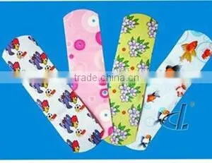 Hot Sale Medical First Aid Plaster Adhesive Bandage Fabric Dressing Strip Plaster Large Band Aid thumbnail-1