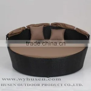 Rattan Furniture Round Lounge Rattan Daybed With Shade Cover thumbnail-2